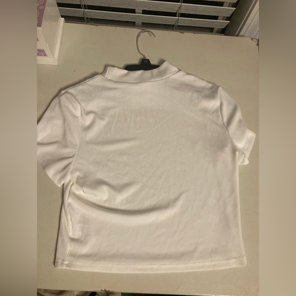 White Short Sleeve Turtleneck - Shein - Picture 2 of 4